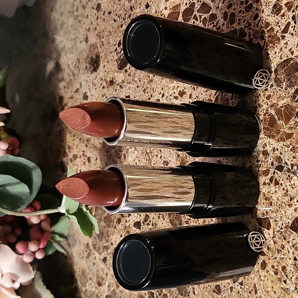 Downtown Brown: Gel Semi-Shine Lipstick